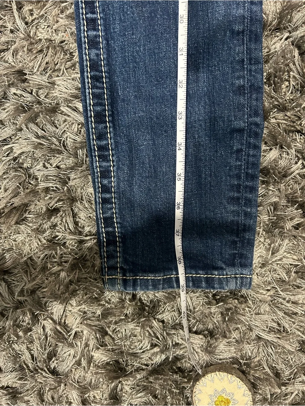 Miss Me Women's Dark Blue Skinny Jeans with Embroidered Peace Sign Pockets sz.28